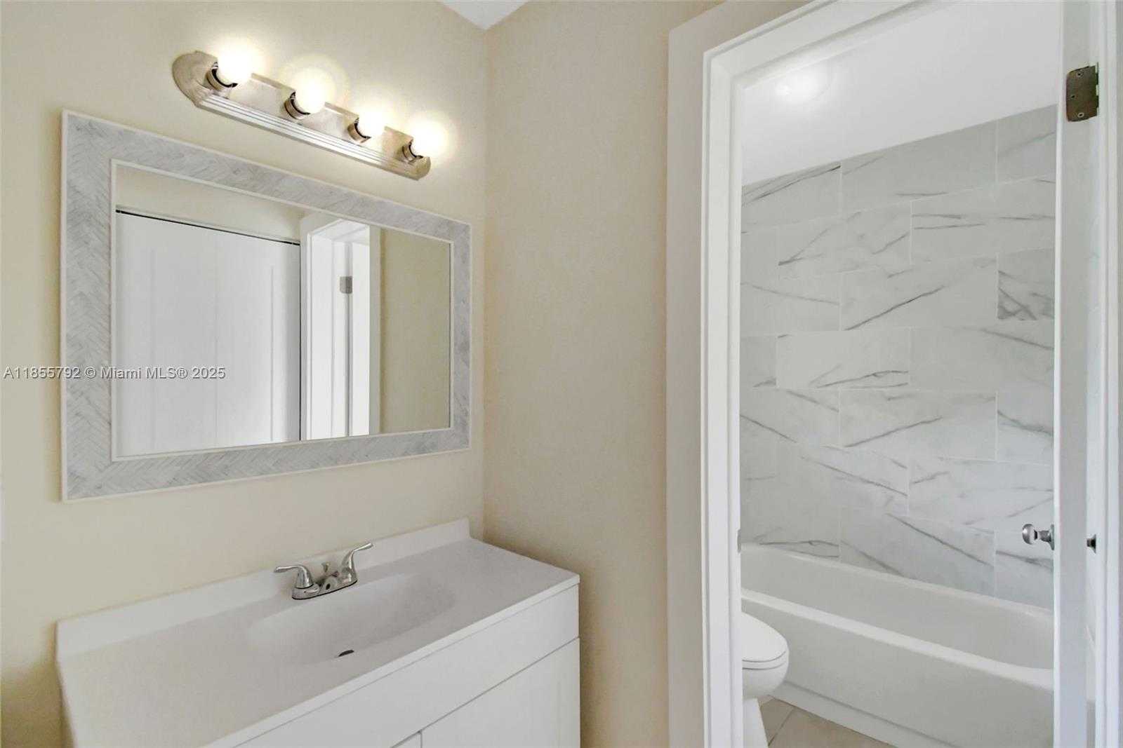 Small Image of 12374 SOUTH WEST 51ST CT, Cooper City Number 23