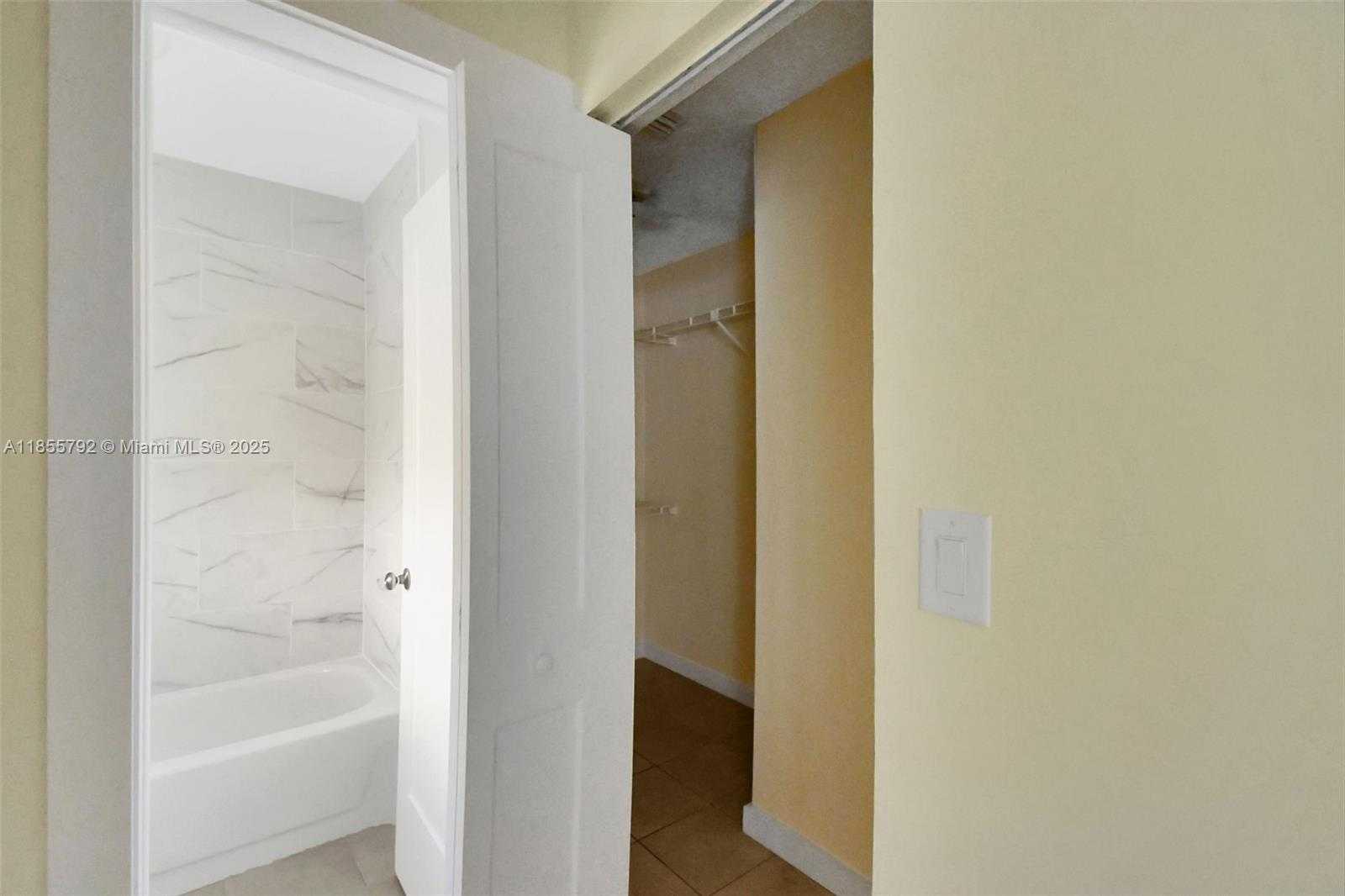 Small Image of 12374 SOUTH WEST 51ST CT, Cooper City Number 27