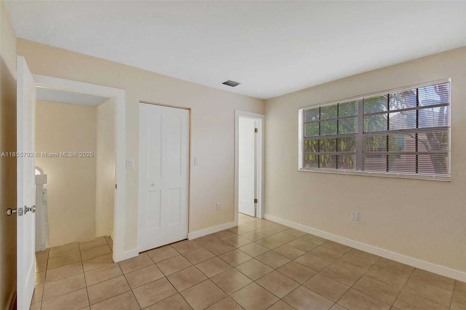 Small Image of 12374 SOUTH WEST 51ST CT, Cooper City Number 29