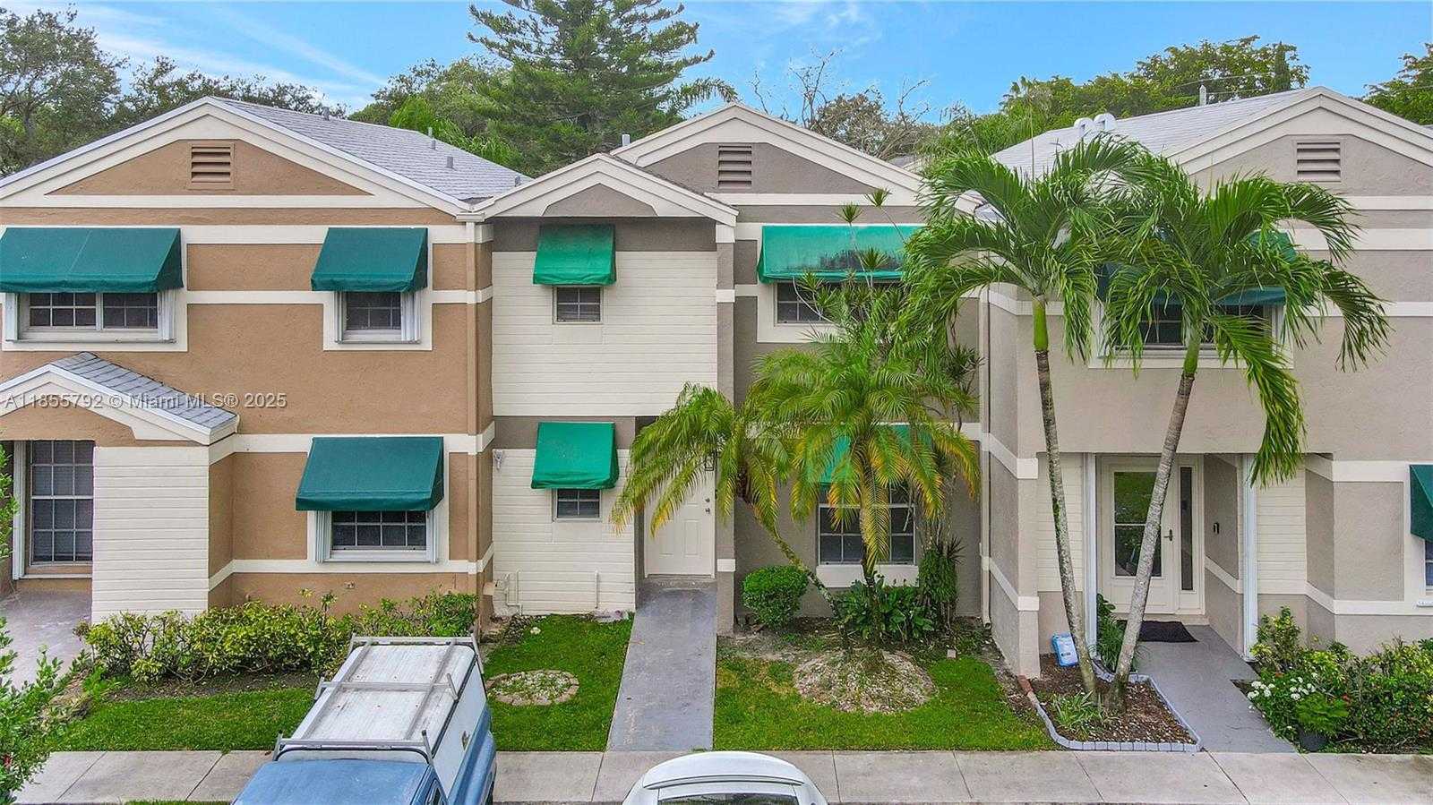 Small Image of 12374 SOUTH WEST 51ST CT, Cooper City Number 37