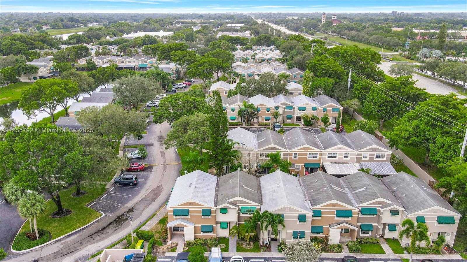 Small Image of 12374 SOUTH WEST 51ST CT, Cooper City Number 39