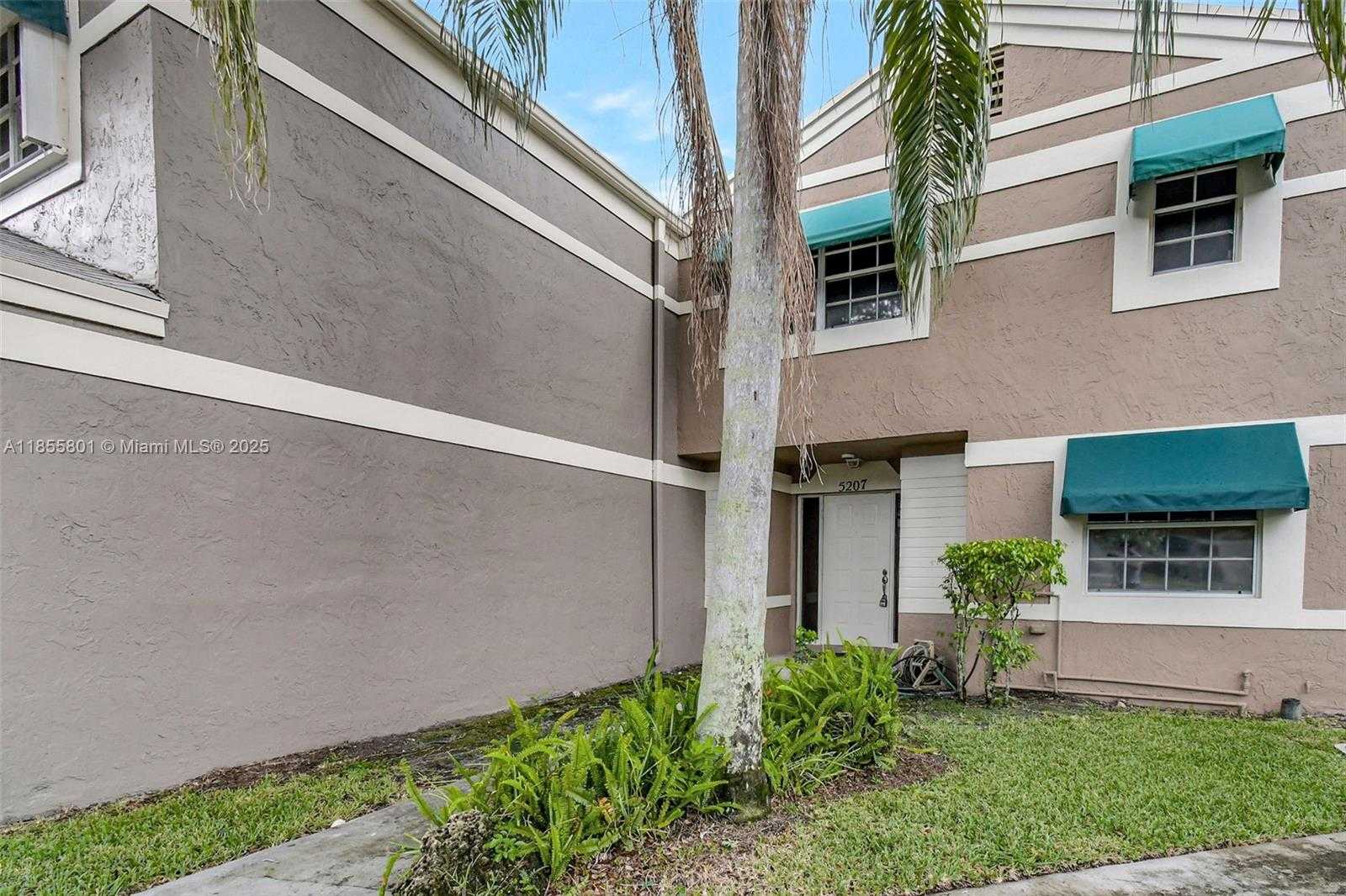 Small Image of 5207 SOUTH WEST 122ND TER, Cooper City Number 15