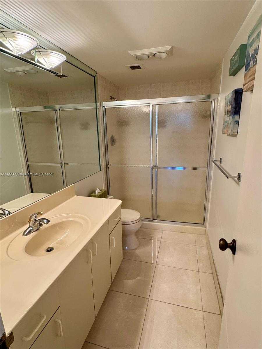 Small Image of 1980 SOUTH OCEAN DR #22E, Hallandale Beach Number 14