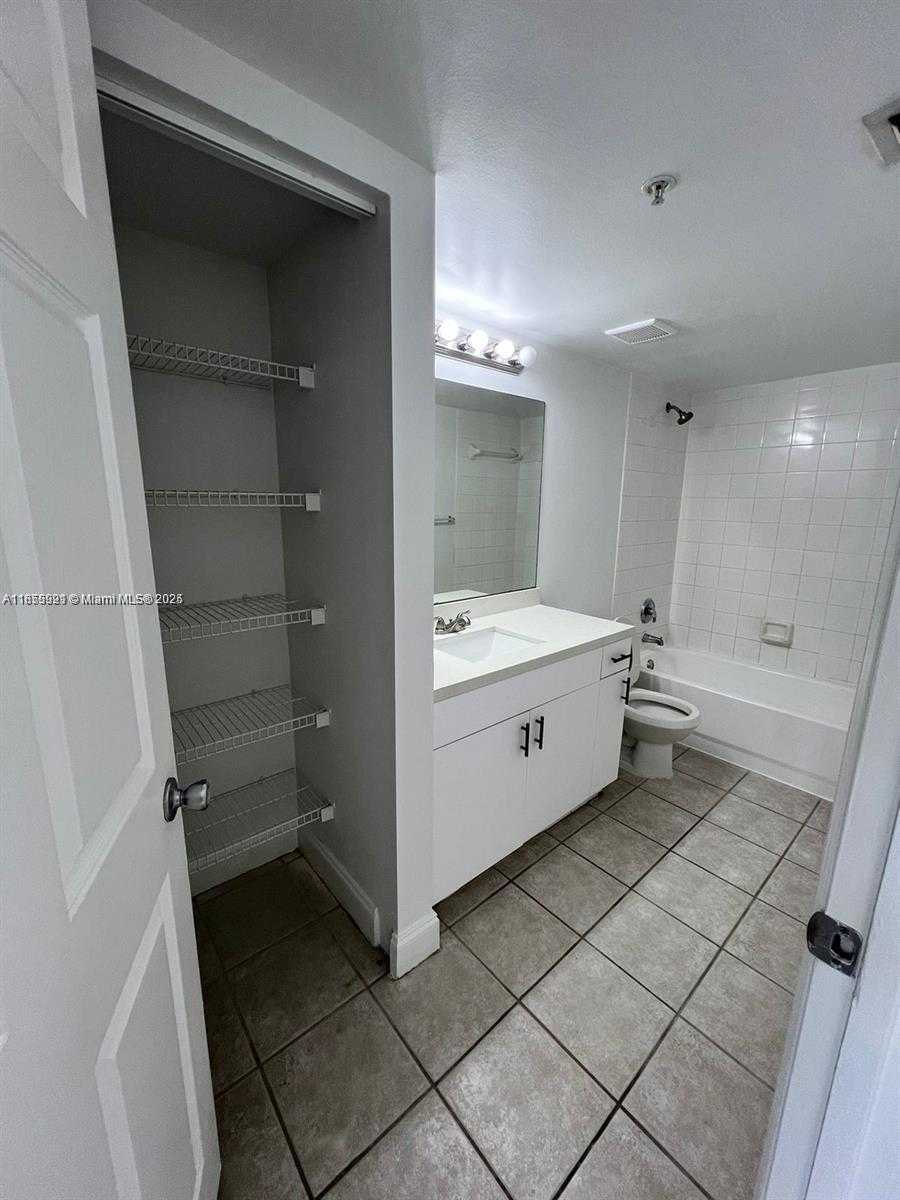 Small Image of 5065 WILES RD #103, Coconut Creek Number 10