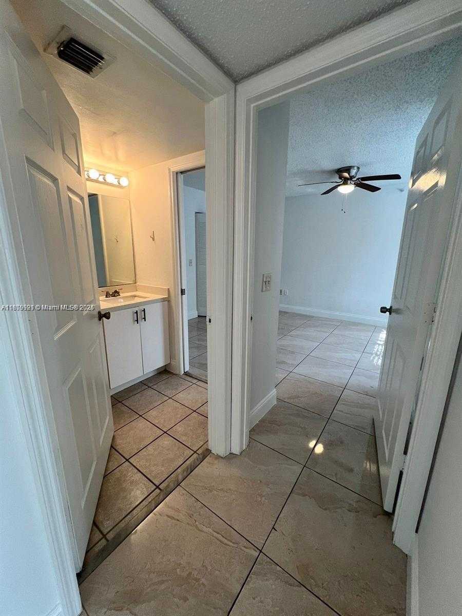 Small Image of 5065 WILES RD #103, Coconut Creek Number 14