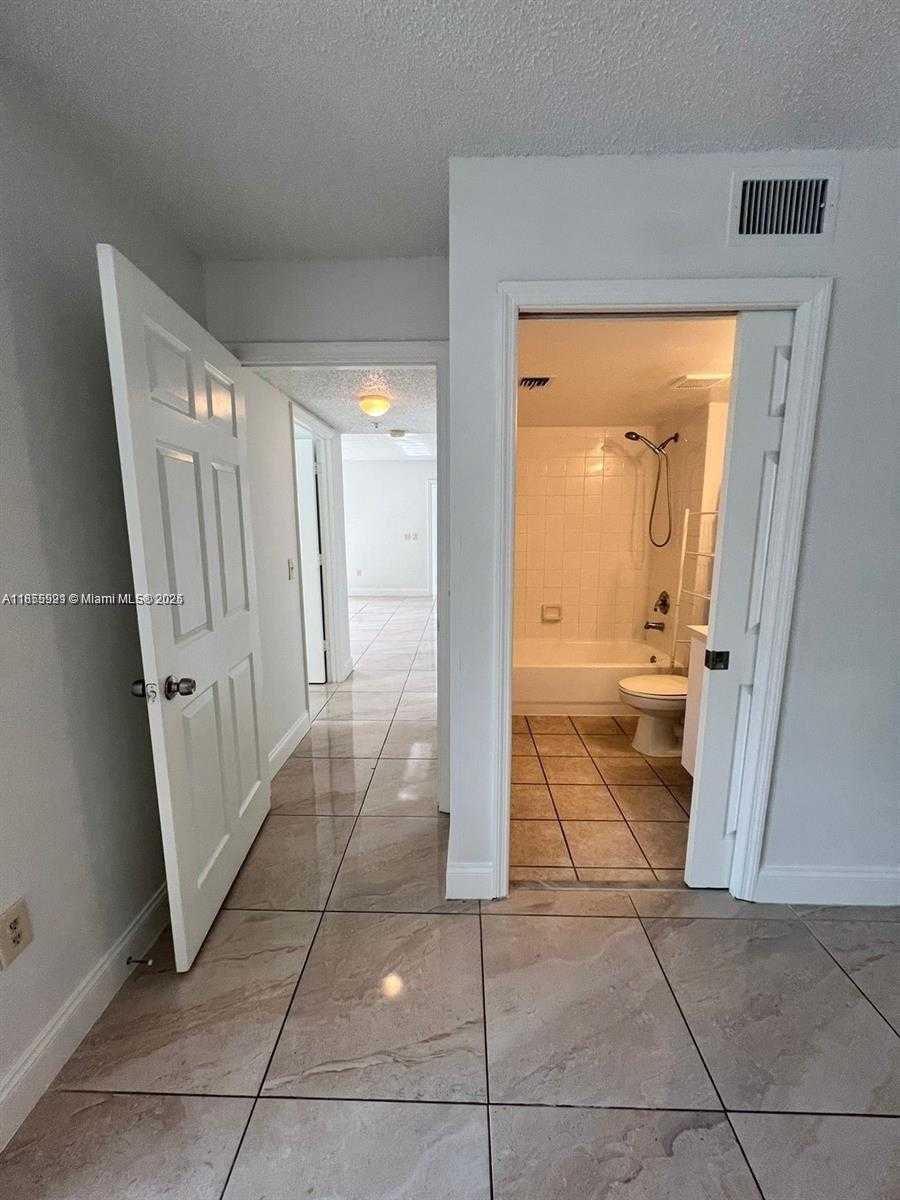 Small Image of 5065 WILES RD #103, Coconut Creek Number 18