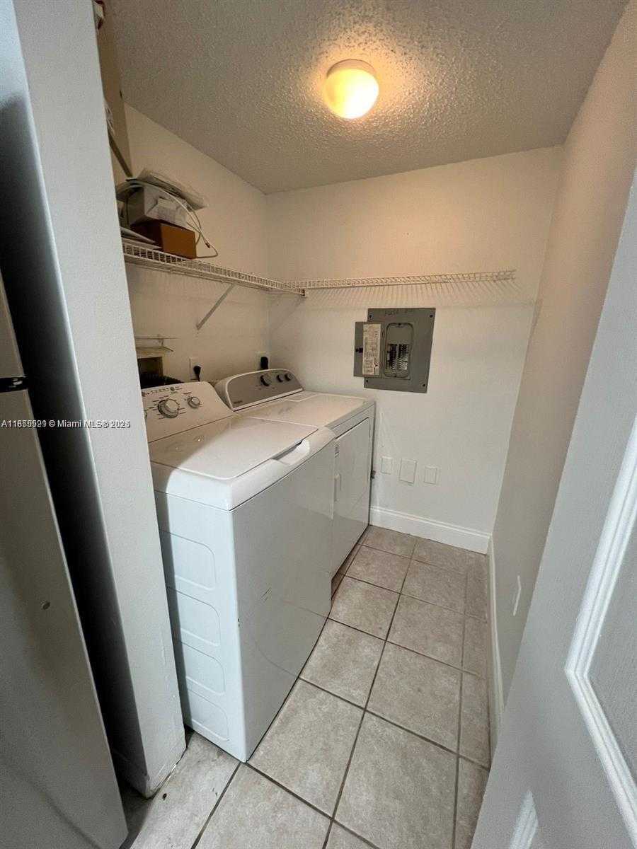 Small Image of 5065 WILES RD #103, Coconut Creek Number 8