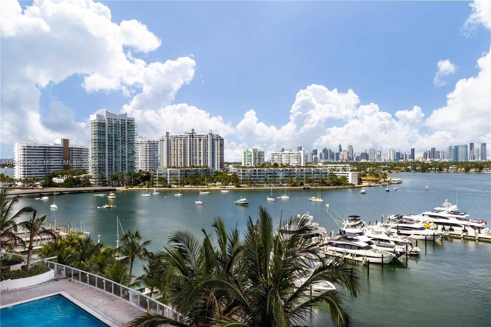 Small Image of 1800 SUNSET HARBOUR DR #1012, Miami Beach Number 21