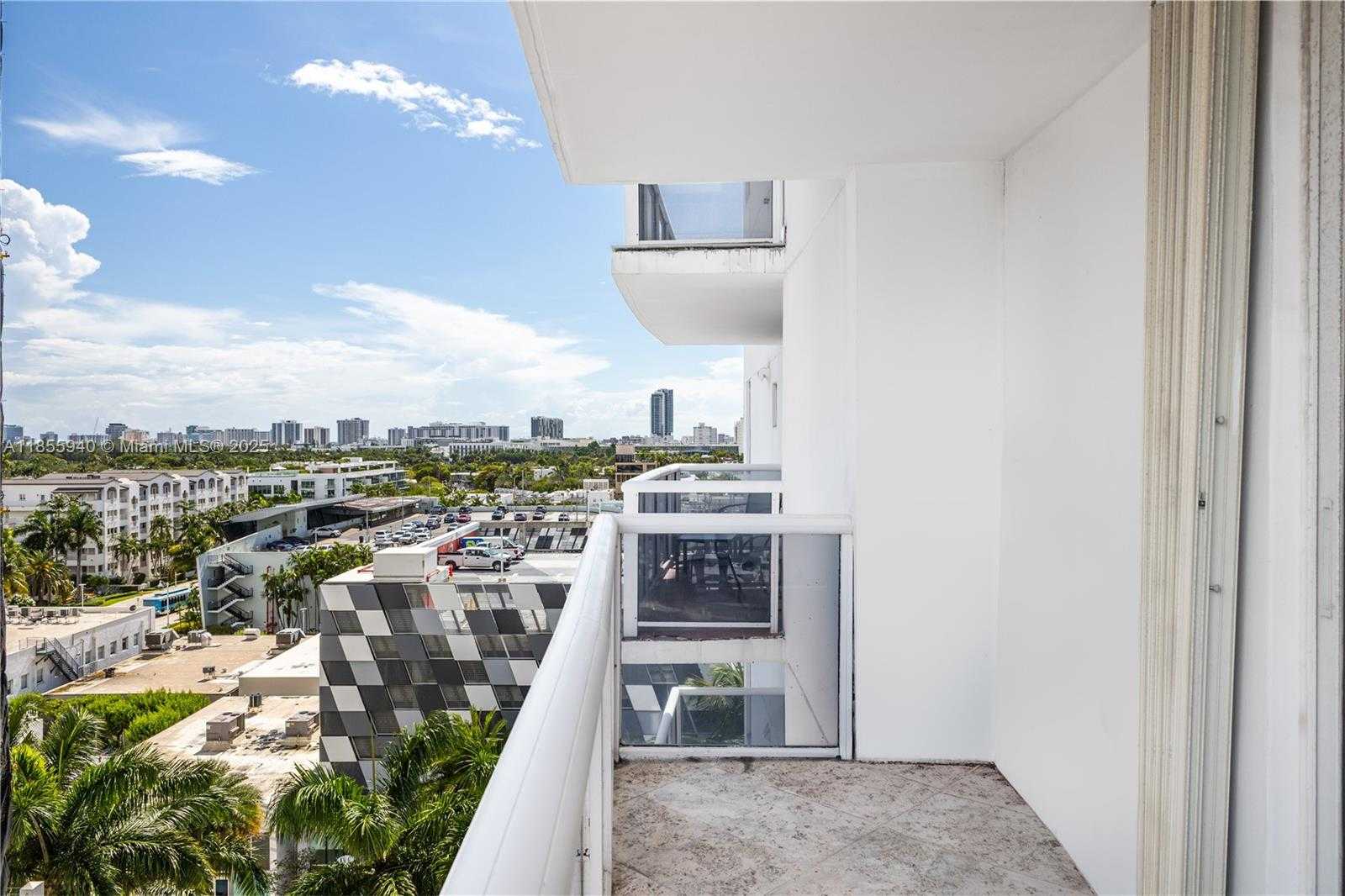 Small Image of 1800 SUNSET HARBOUR DR #1012, Miami Beach Number 26
