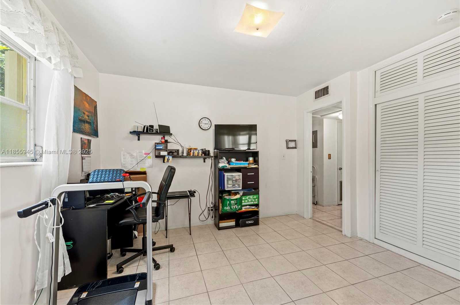 Small Image of 2320 JACKSON ST #6, Hollywood Number 13