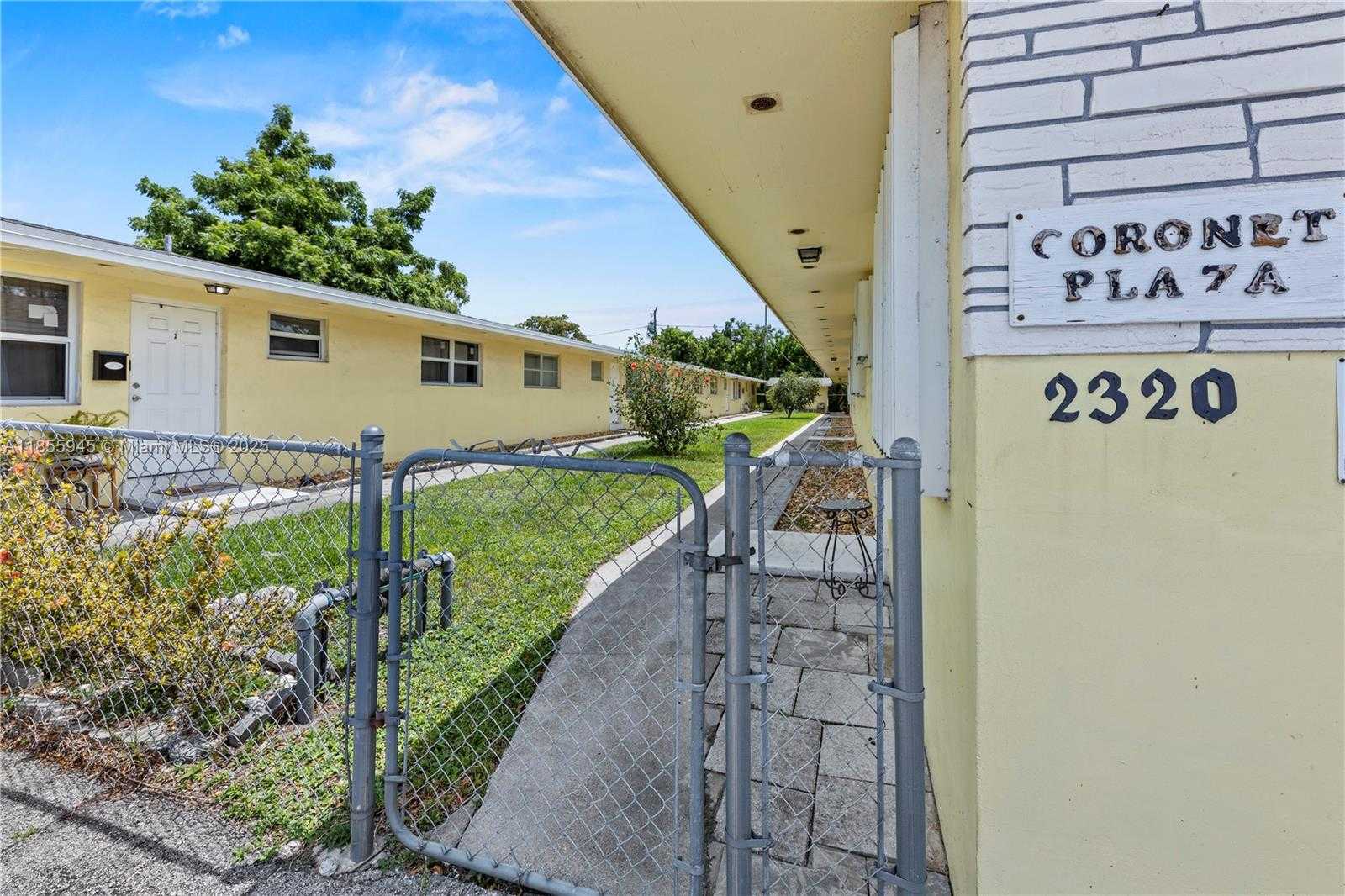 Small Image of 2320 JACKSON ST #6, Hollywood Number 20
