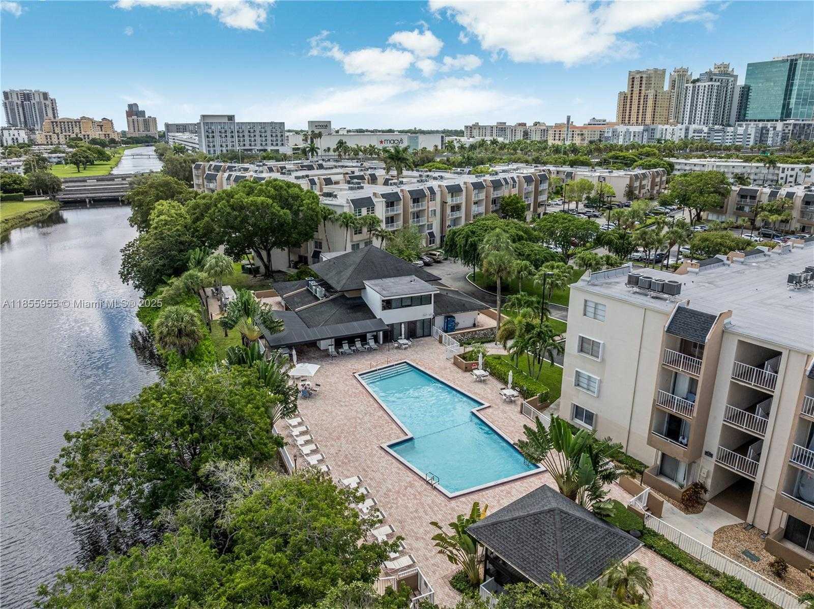 Small Image of 7765 SOUTH WEST 86TH ST #F2-405, Miami Number 3