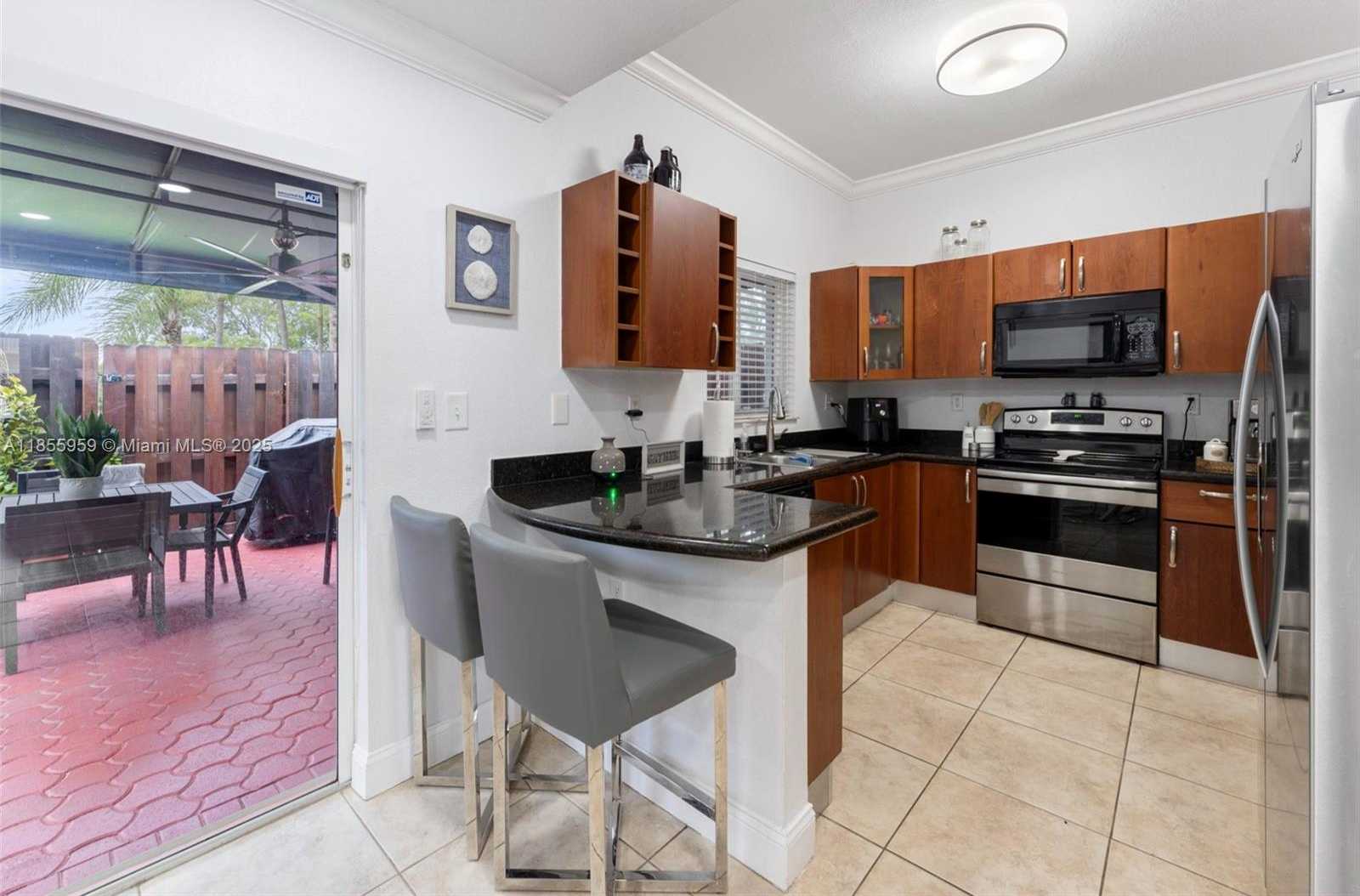 Small Image of 7423 NORTH WEST 182ND ST, Hialeah Number 13