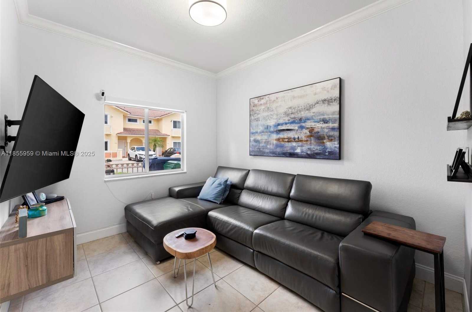 Small Image of 7423 NORTH WEST 182ND ST, Hialeah Number 5