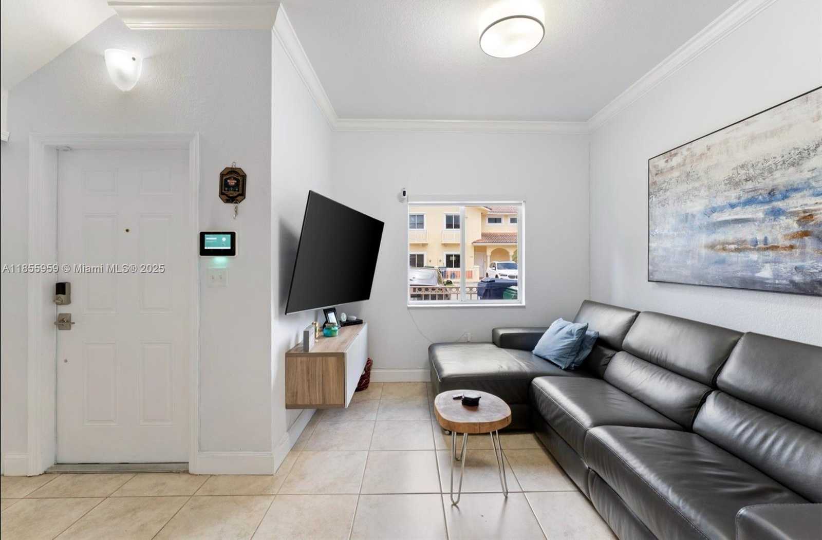 Small Image of 7423 NORTH WEST 182ND ST, Hialeah Number 6