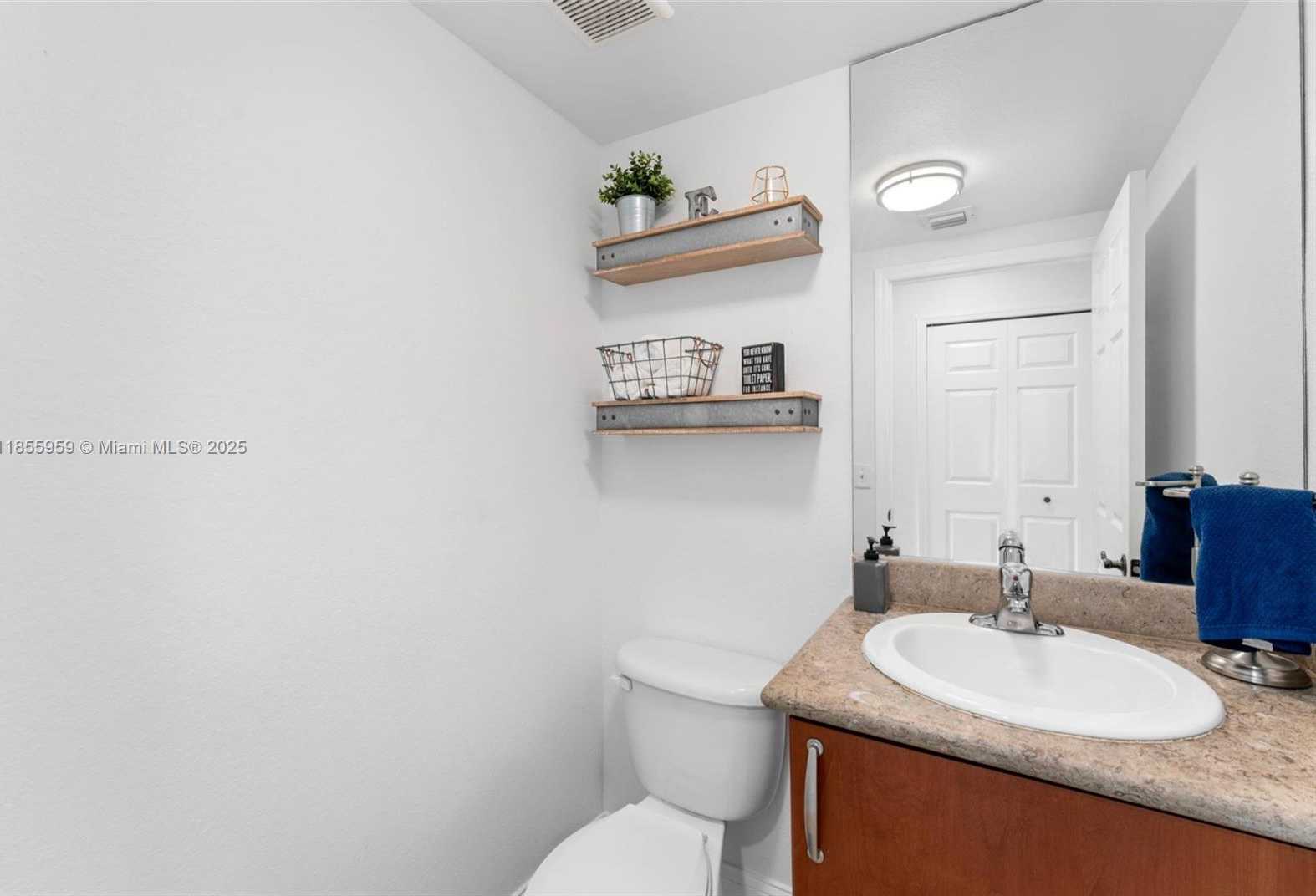 Small Image of 7423 NORTH WEST 182ND ST, Hialeah Number 8
