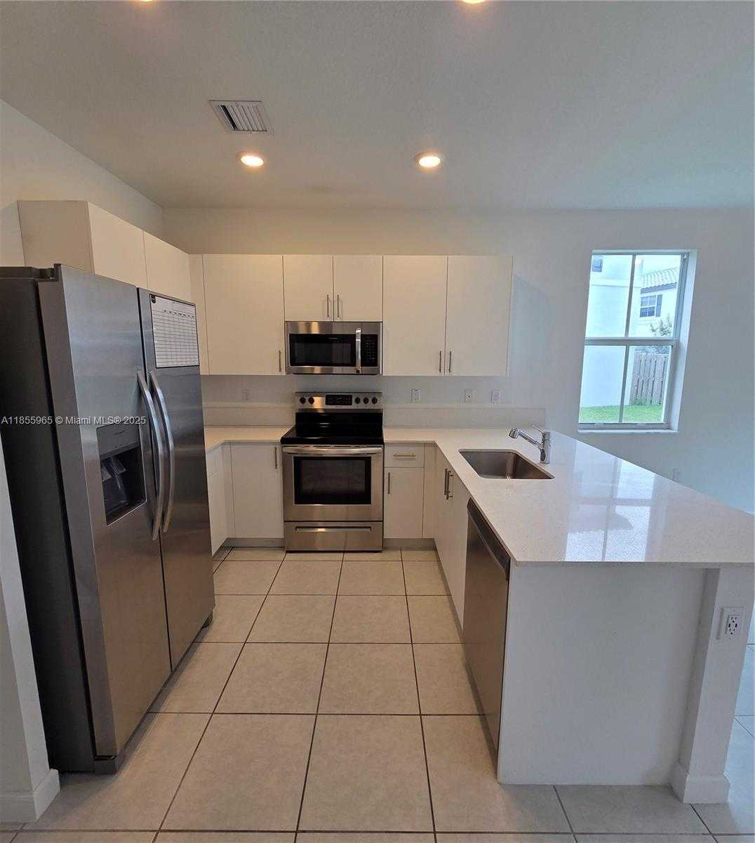 Small Image of 11920 NORTH WEST 47TH MNR, Coral Springs Number 2