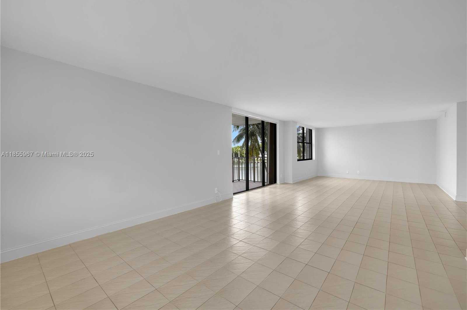 Small Image of 18151 NE 31st Ct, Aventura, FL 33160, USA Number 16