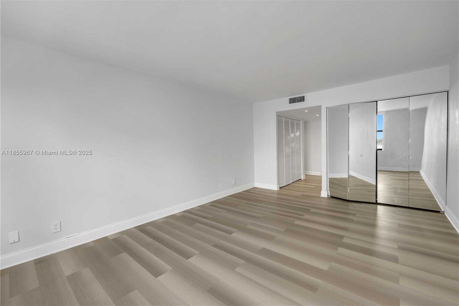 Small Image of 18151 NE 31st Ct, Aventura, FL 33160, USA Number 20