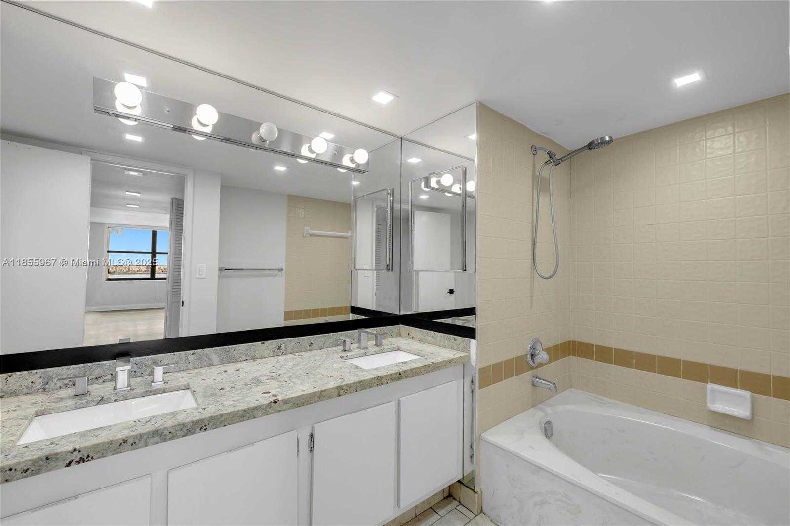 Small Image of 18151 NE 31st Ct, Aventura, FL 33160, USA Number 21
