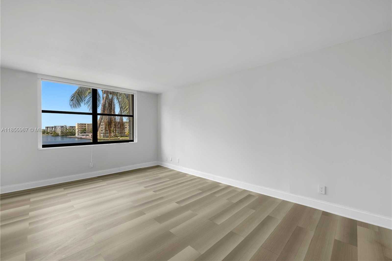 Small Image of 18151 NE 31st Ct, Aventura, FL 33160, USA Number 23