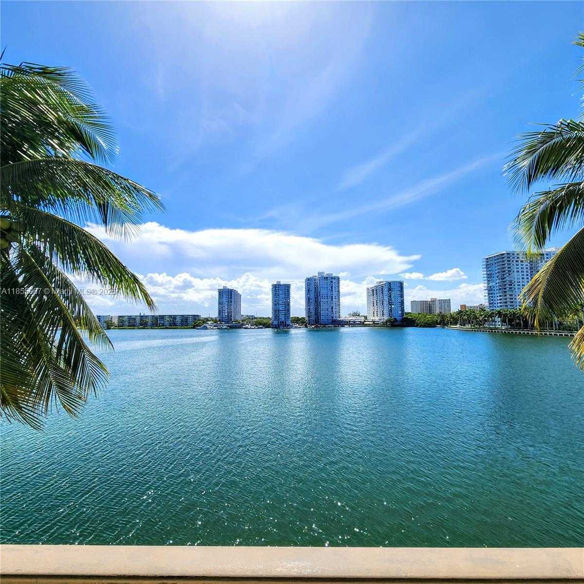 Small Image of 18151 NE 31st Ct, Aventura, FL 33160, USA Number 27
