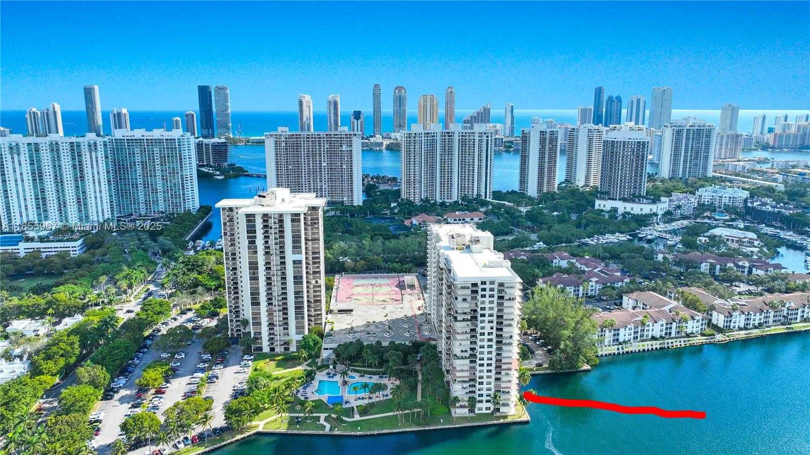 Small Image of 18151 NE 31st Ct, Aventura, FL 33160, USA Number 44