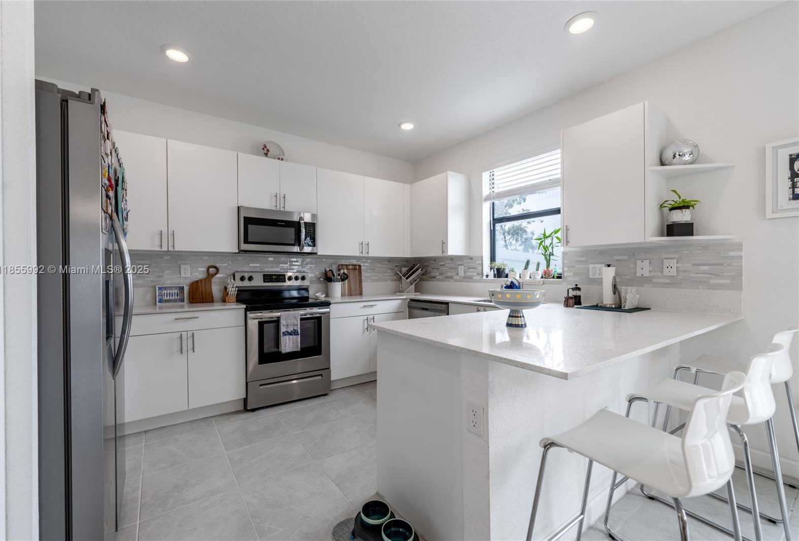 Small Image of 561 NORTH WEST 204TH ST, Miami Gardens Number 11
