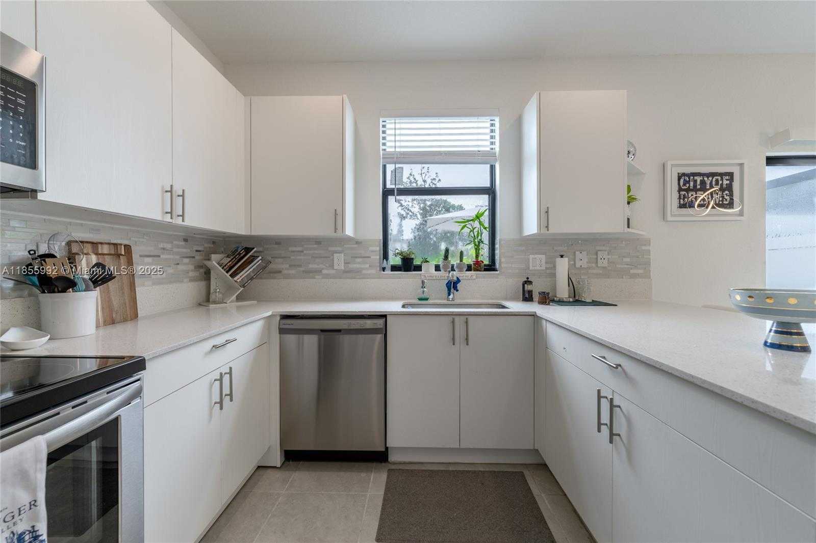 Small Image of 561 NORTH WEST 204TH ST, Miami Gardens Number 13