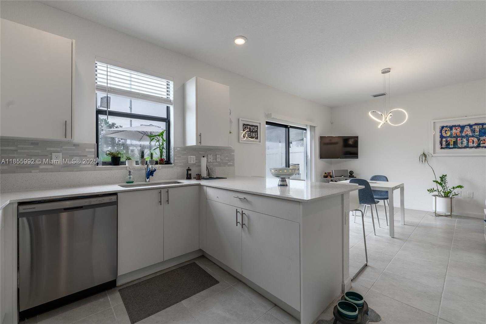 Small Image of 561 NORTH WEST 204TH ST, Miami Gardens Number 14