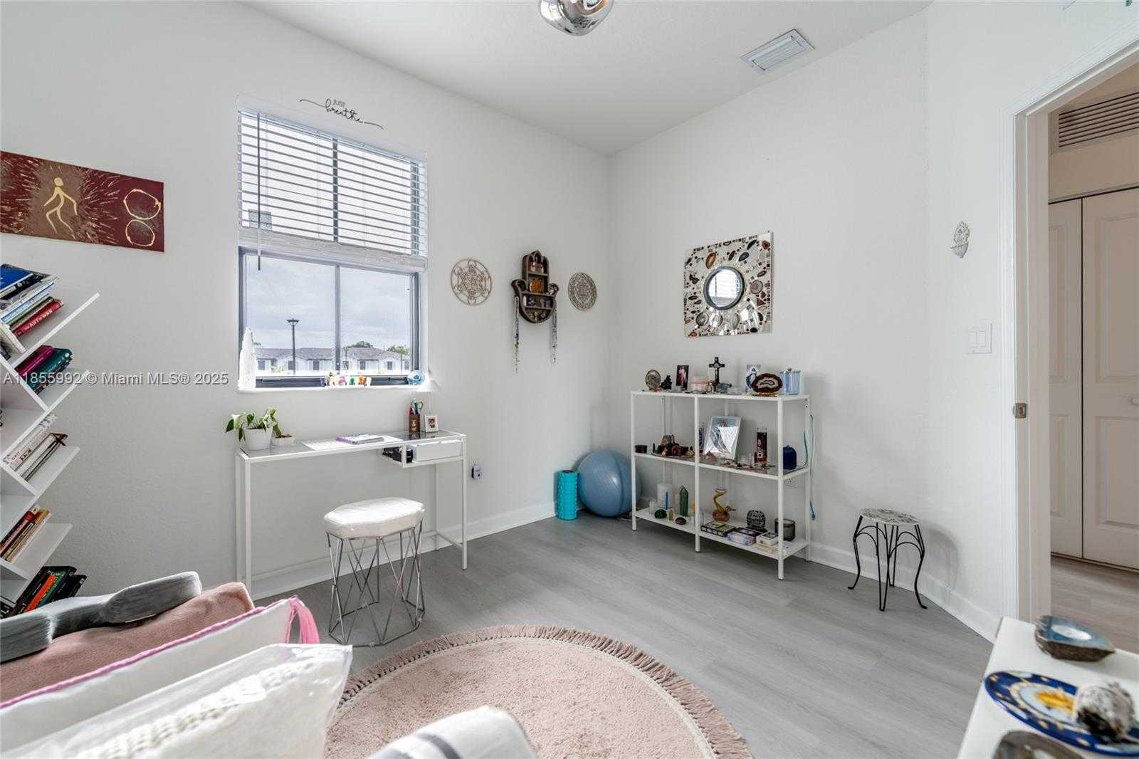 Small Image of 561 NORTH WEST 204TH ST, Miami Gardens Number 30