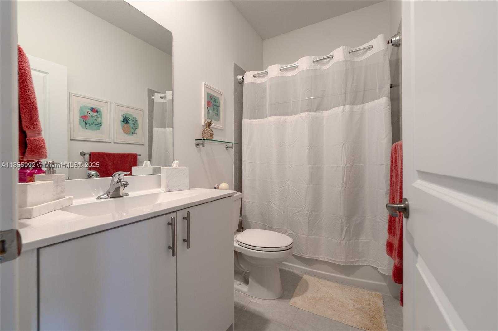 Small Image of 561 NORTH WEST 204TH ST, Miami Gardens Number 34