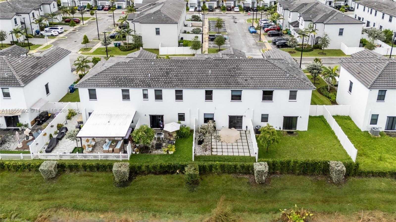 Small Image of 561 NORTH WEST 204TH ST, Miami Gardens Number 40