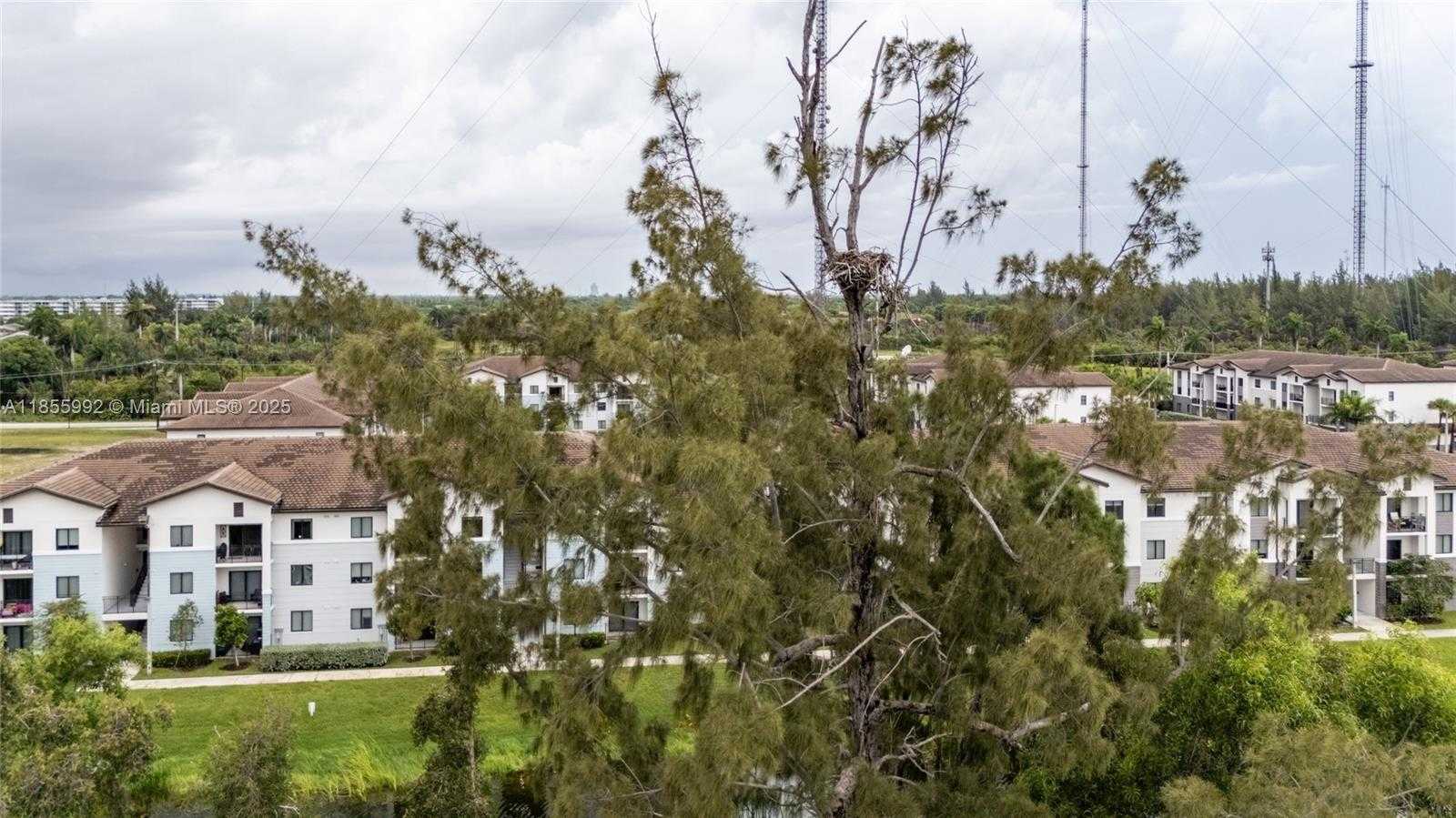Small Image of 561 NORTH WEST 204TH ST, Miami Gardens Number 43