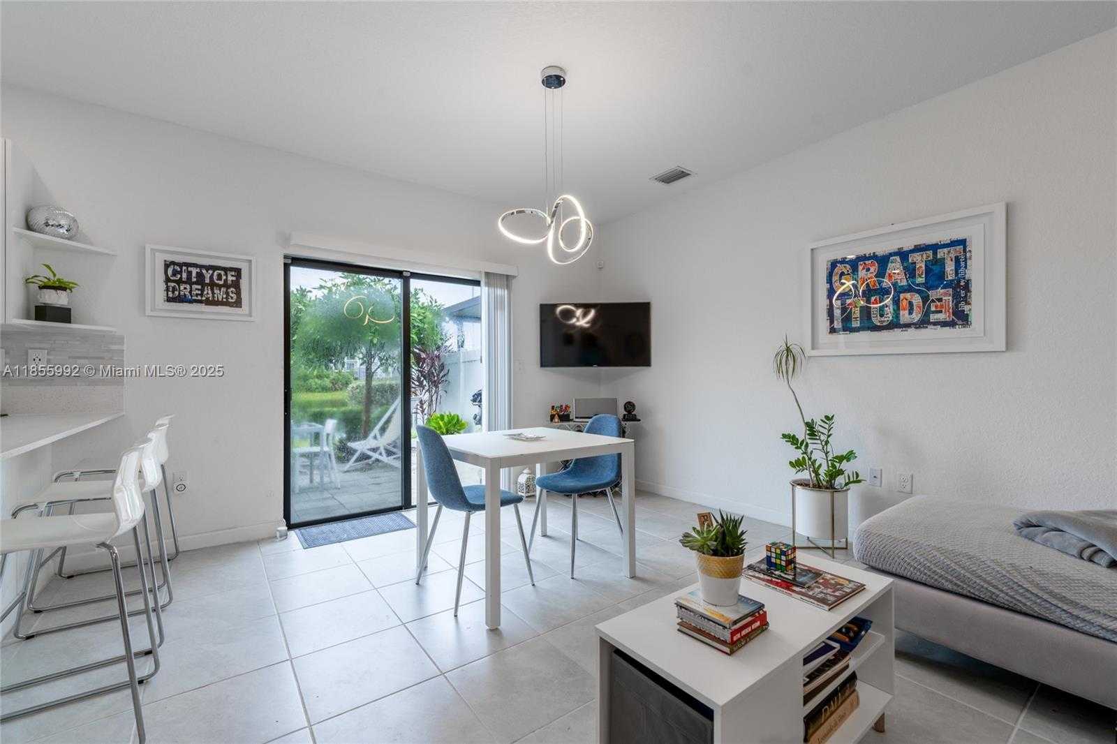 Small Image of 561 NORTH WEST 204TH ST, Miami Gardens Number 6