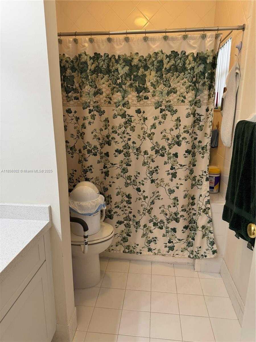 Small Image of 5650 NORTH WEST 115TH CT #104, Doral Number 10