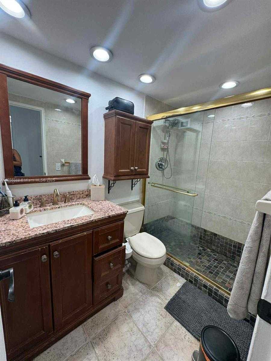 Small Image of 10185 SOUTH EAST COLLINS AVE #818, Bal Harbour Number 18