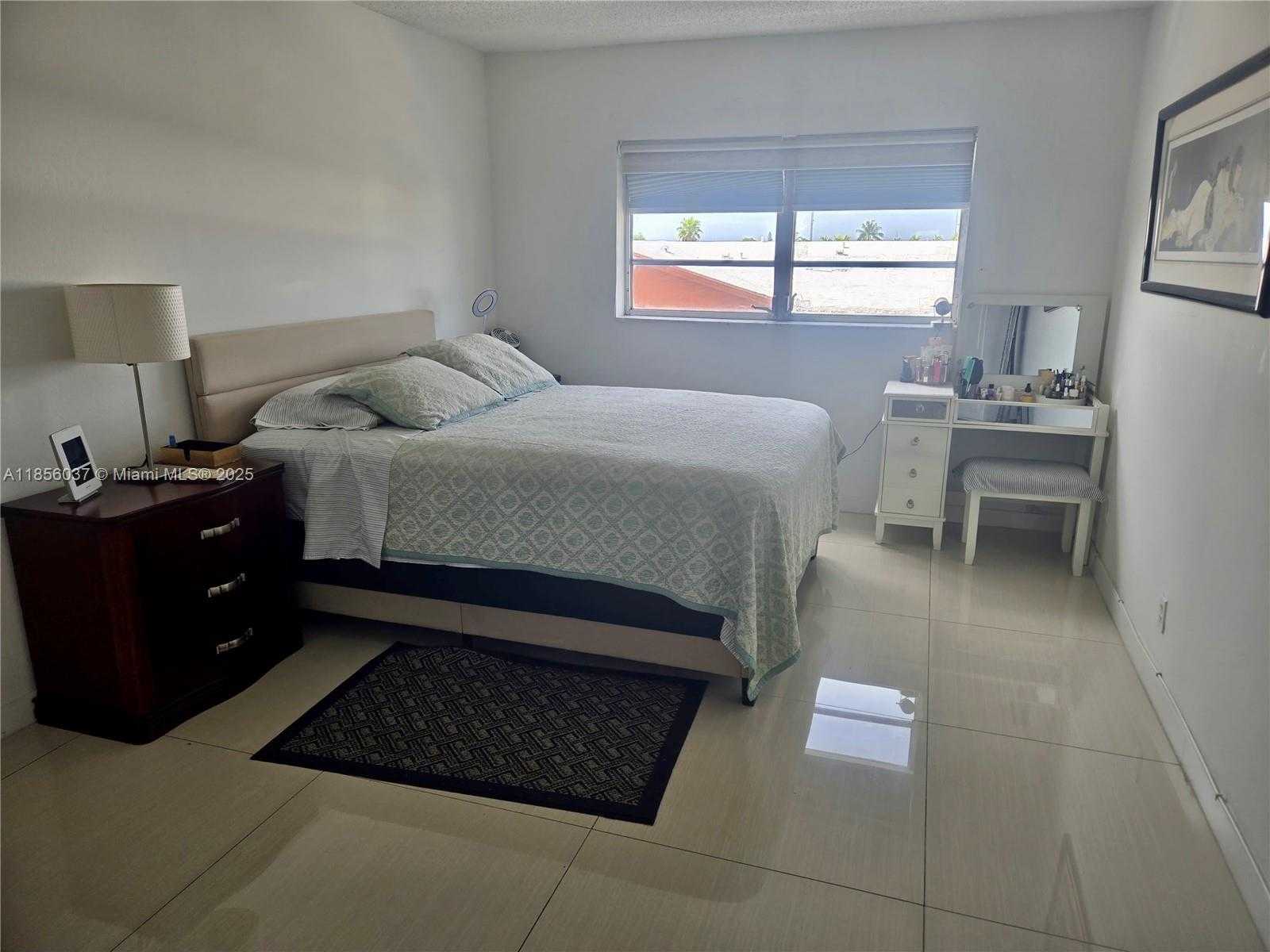 Small Image of 5300 WASHINGTON ST #U403, Hollywood Number 10