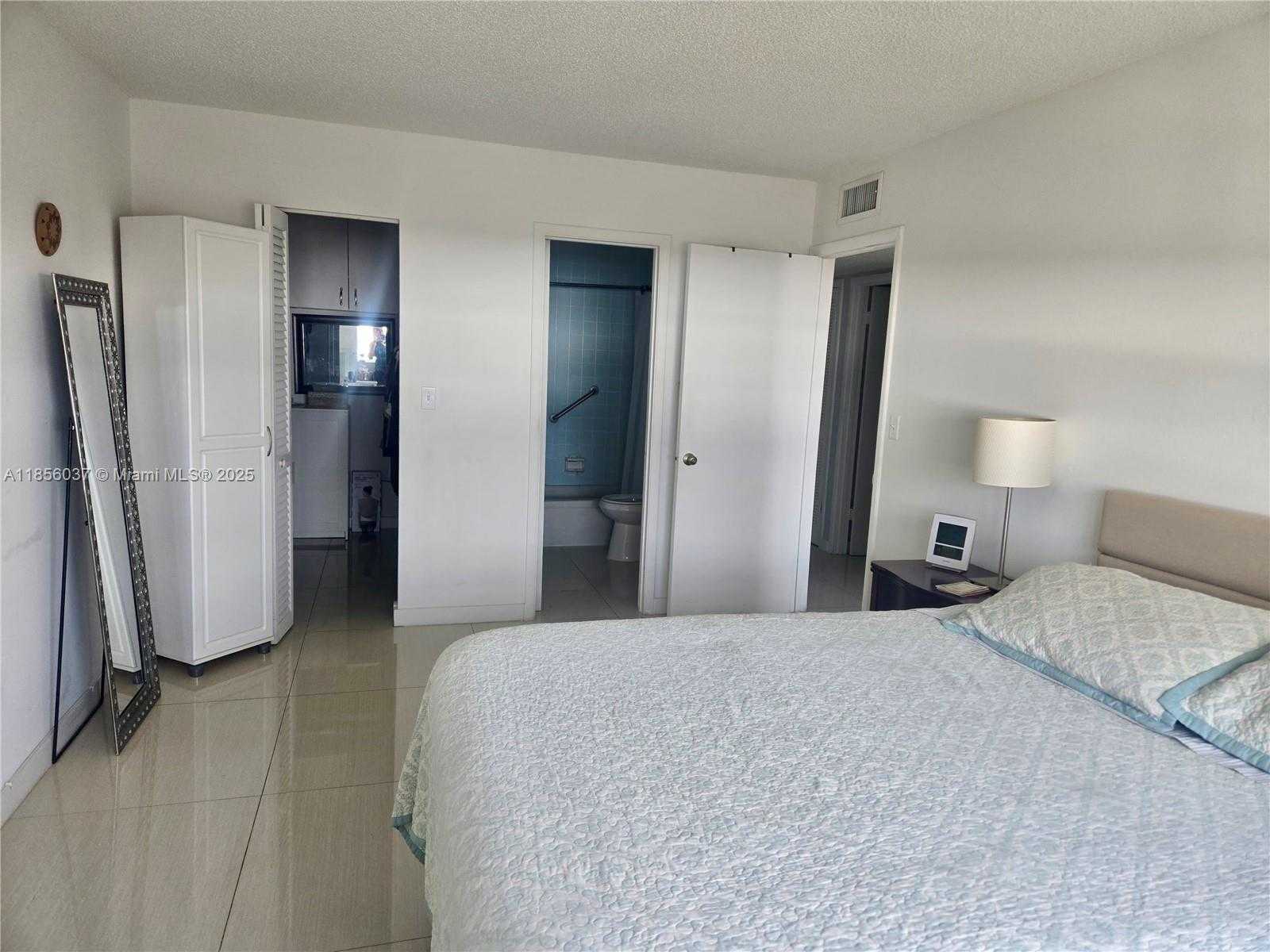 Small Image of 5300 WASHINGTON ST #U403, Hollywood Number 11