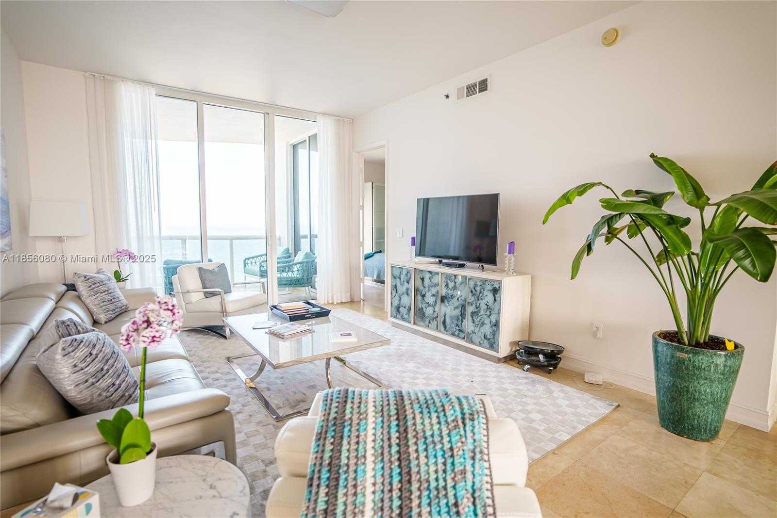 Small Image of 15901 COLLINS AVE #1104, Sunny Isles Beach Number 2