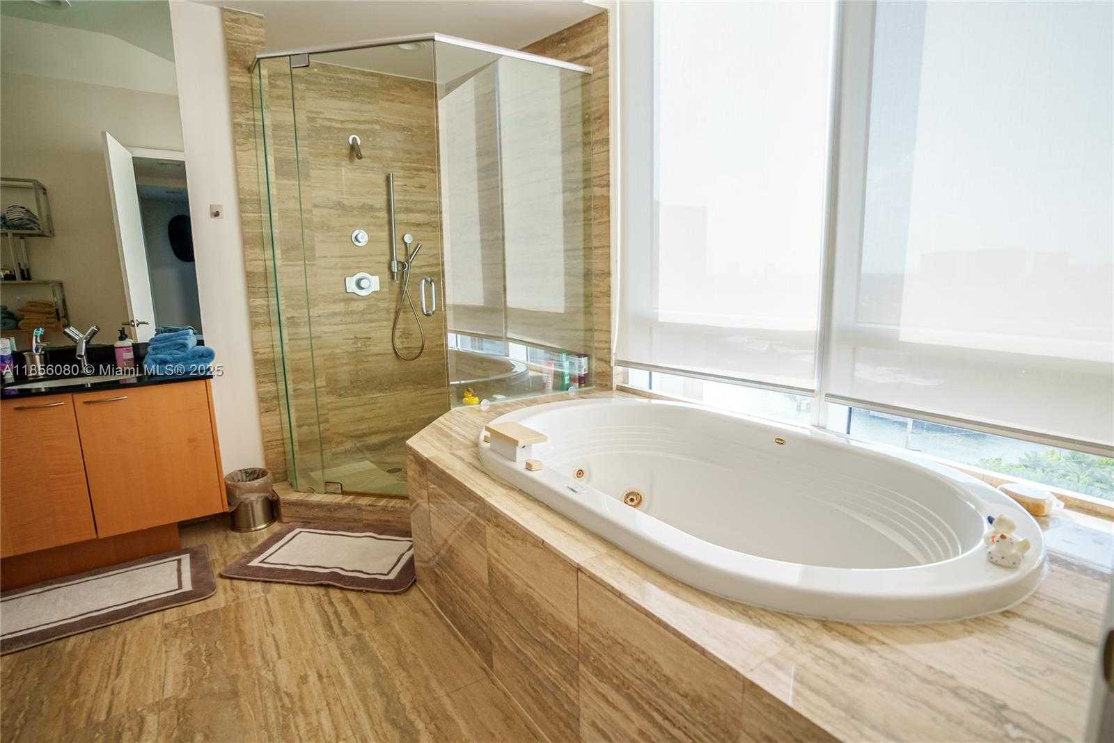 Small Image of 15901 COLLINS AVE #1104, Sunny Isles Beach Number 22
