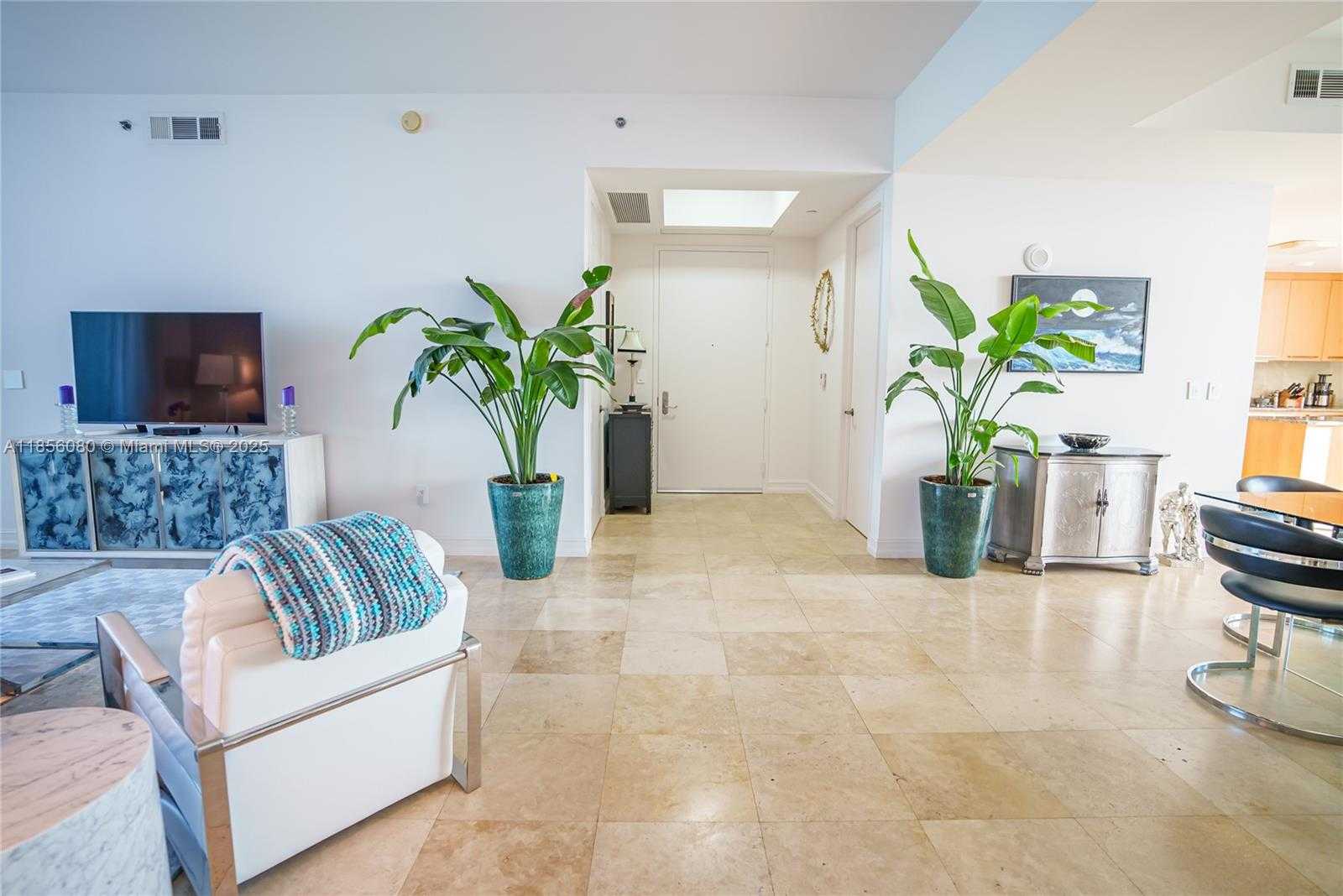 Small Image of 15901 COLLINS AVE #1104, Sunny Isles Beach Number 5