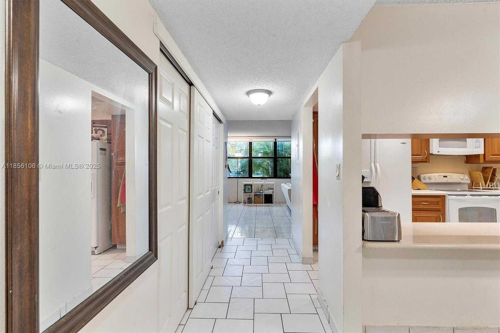 Small Image of 20401 NORTH EAST 30TH AVE #106-8, Aventura Number 13