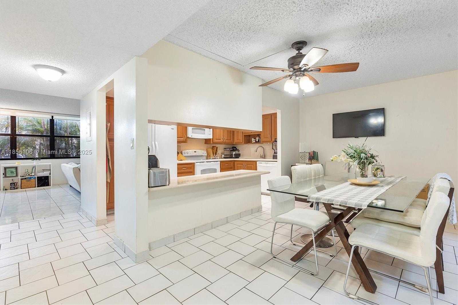 Small Image of 20401 NORTH EAST 30TH AVE #106-8, Aventura Number 2