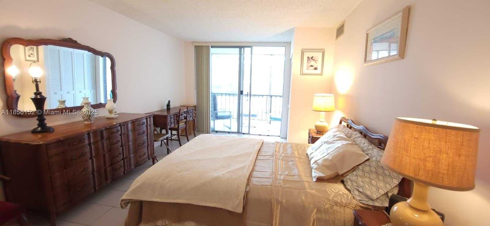 Small Image of 501 THREE ISLANDS BLVD #112, Hallandale Beach Number 14