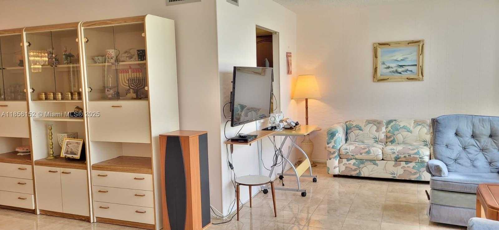 Small Image of 501 THREE ISLANDS BLVD #112, Hallandale Beach Number 3