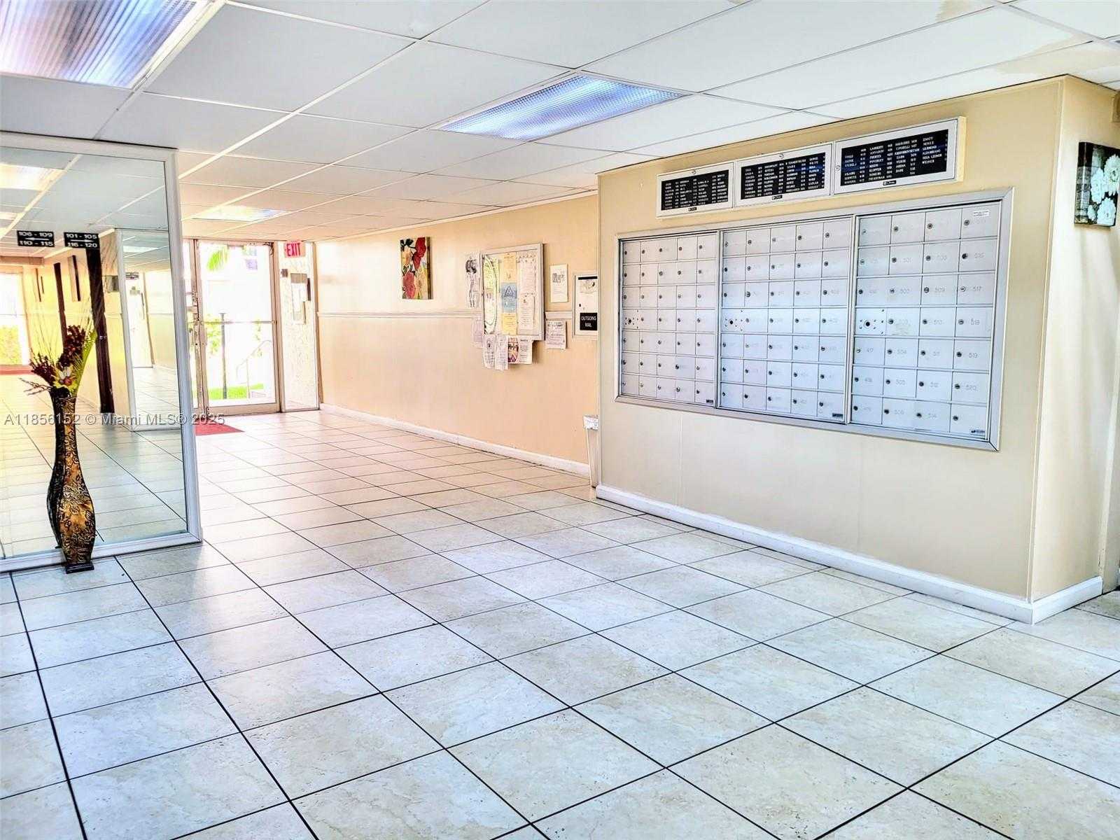 Small Image of 501 THREE ISLANDS BLVD #112, Hallandale Beach Number 31