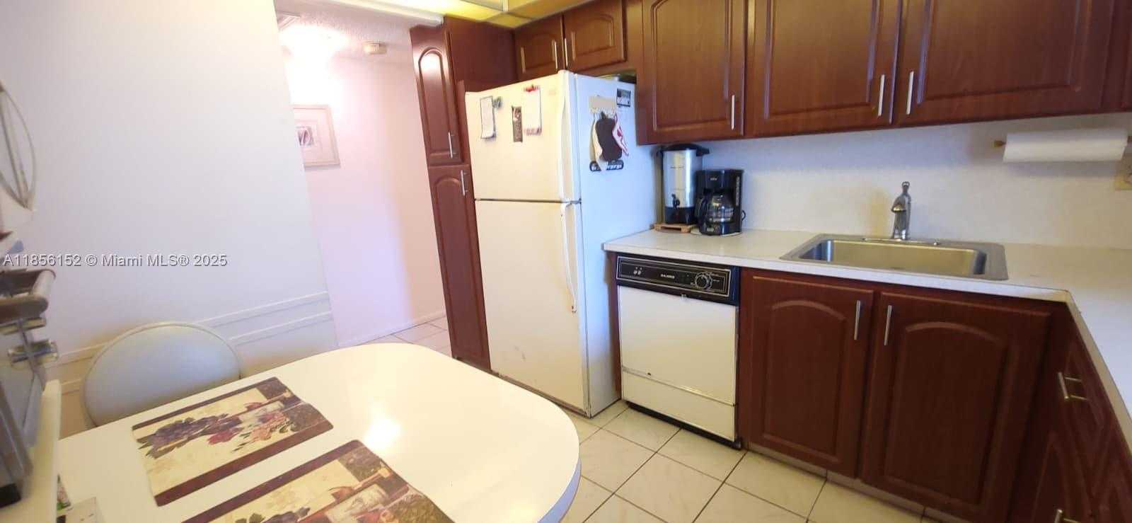 Small Image of 501 THREE ISLANDS BLVD #112, Hallandale Beach Number 7