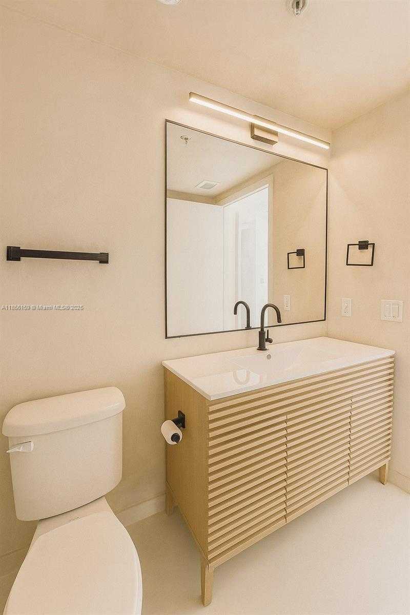 Small Image of 1861 NORTH WEST S RIVER DR #2505, Miami Number 19