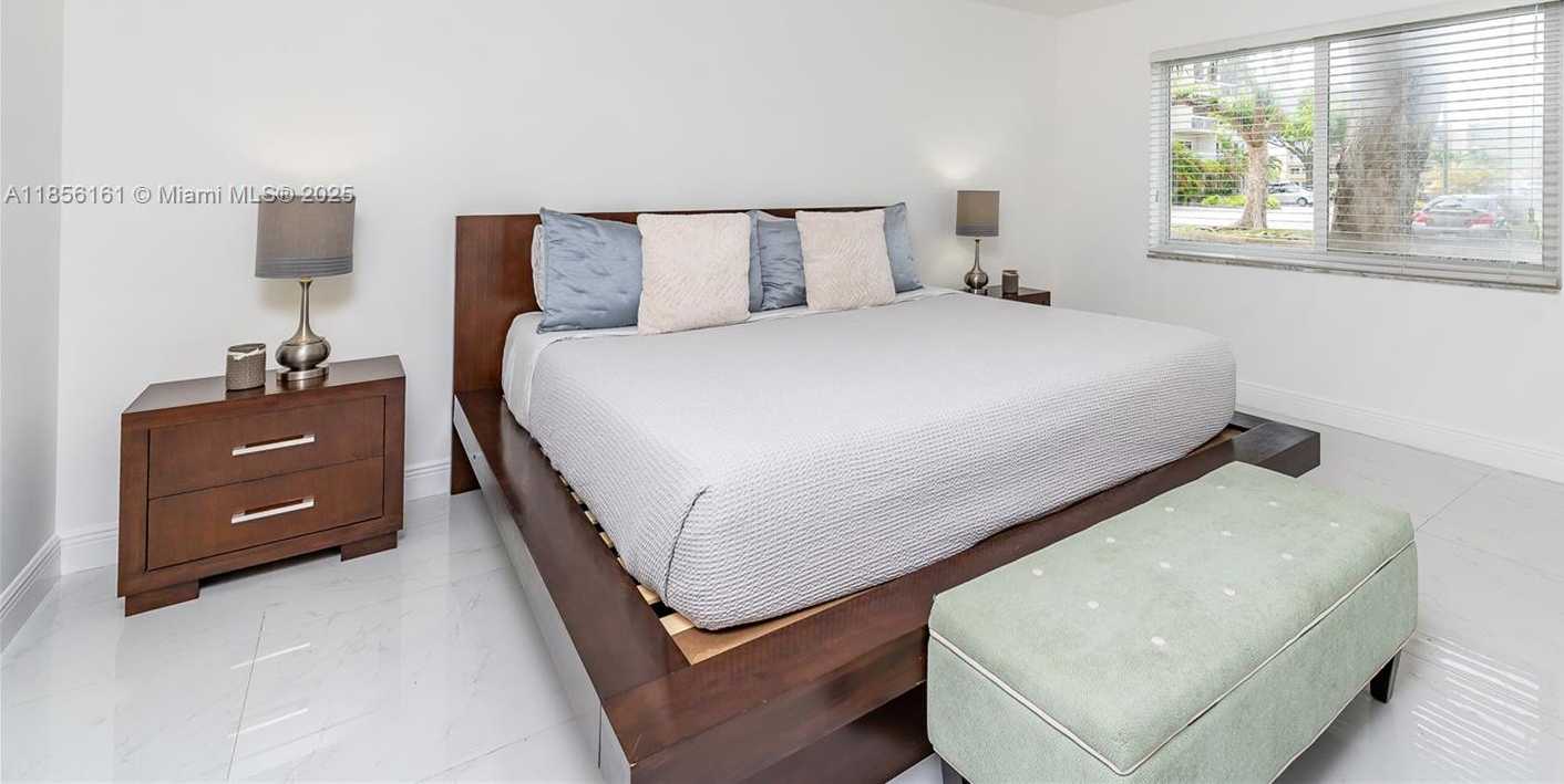 Small Image of 7850 CAMINO REAL #0-117, Miami Number 15